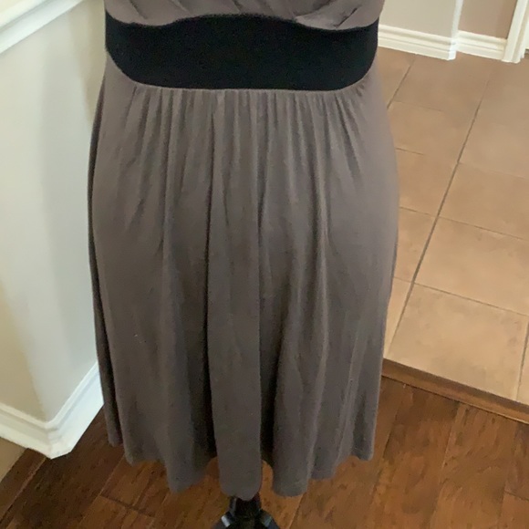 Soprano tan and black color block sleeveless dress. Small - Picture 6 of 17